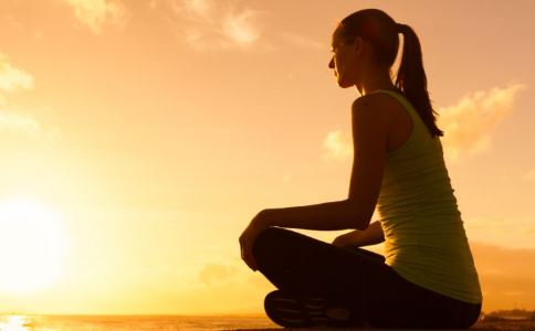 阴天后阳光|秋季吃什么滋润皮肤