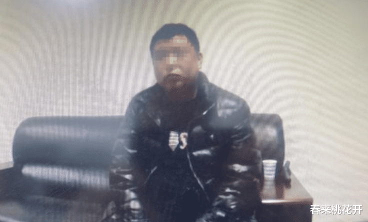 春来桃花开 男子同时交20余名女友，3名女子同住一栋楼，一女被骗900多万元