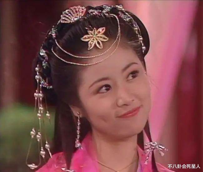 林心如|中年酒窝美人：殷桃媚态、张庭灵动、林心如甜美，小花们比不了！