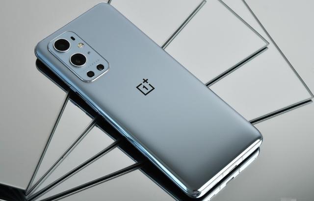 AirPods|有必要买四千块钱手机吗,想从低端机换成麒麟9905G?