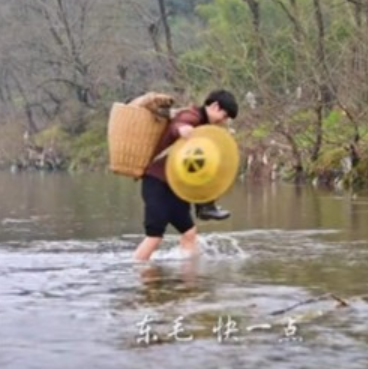 蔡少芬|念乡人周周：被称男版李子柒，不带货不接广告，他凭什么吸粉千万