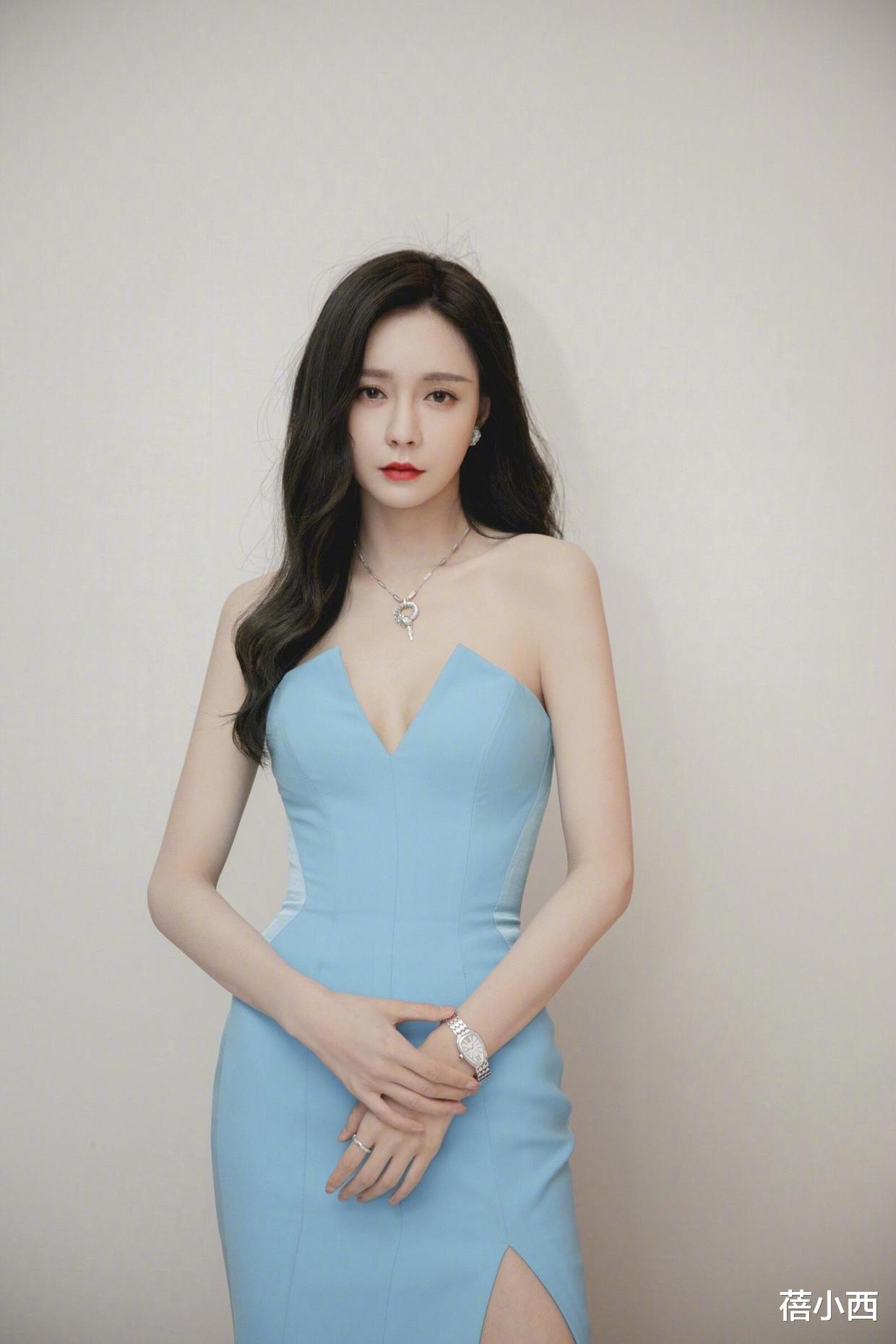 蓓小西|沈梦辰才是“时髦精”代表,穿宽松西装套装配棒球帽,照穿时髦爆