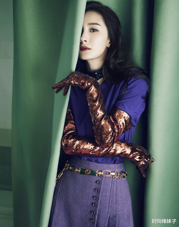 杨幂|杨幂为证身材好过热巴！穿“渔网裙”走活动，直男看了都躁动