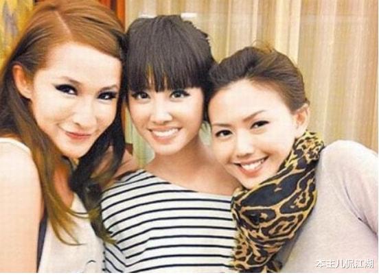 王心凌|王心凌的悲哀，也是台湾偶像的无奈，当年多风光，如今多‘拉胯’