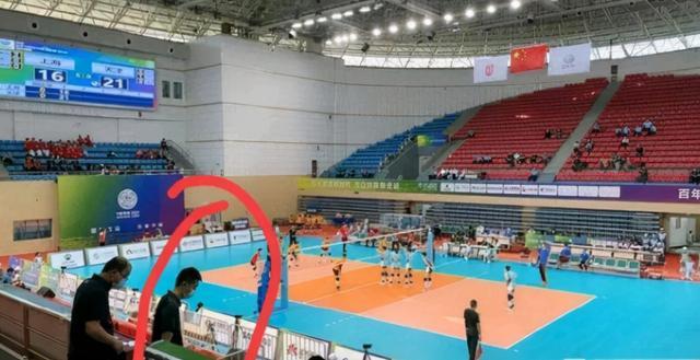 女排|重建開始，女排發(fā)布微電影，一細節(jié)或揭開教練人選，朱婷沒白期待