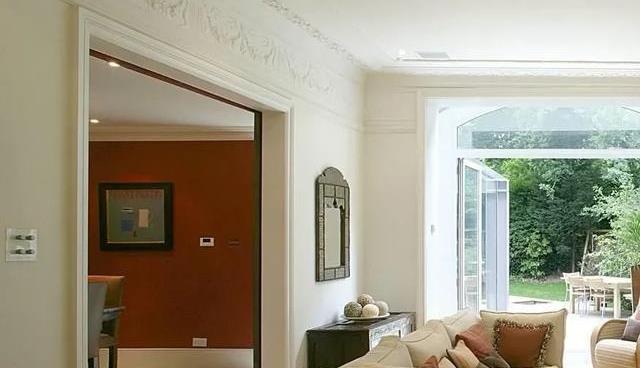 客厅不吊顶走石膏线，好看吗？原因是什么？还可以怎么装修？