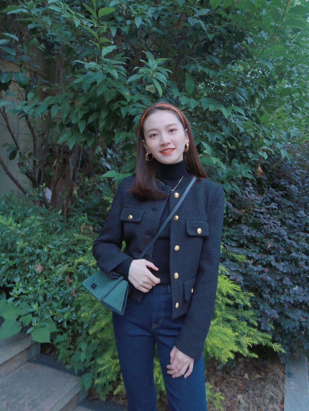 何有强 这才是适合普通人的小香风外套，搭配阔腿裤，既有温度又高级洋气