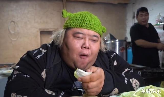 化妆品 网红胖猴仔正式宣布转型！从大胃王变成减肥博主