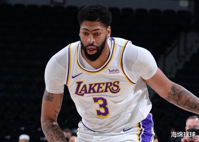 火箭队|仅仅12小时！戴维斯伤病报告正式出炉，名记：詹姆斯夺冠计划泡汤