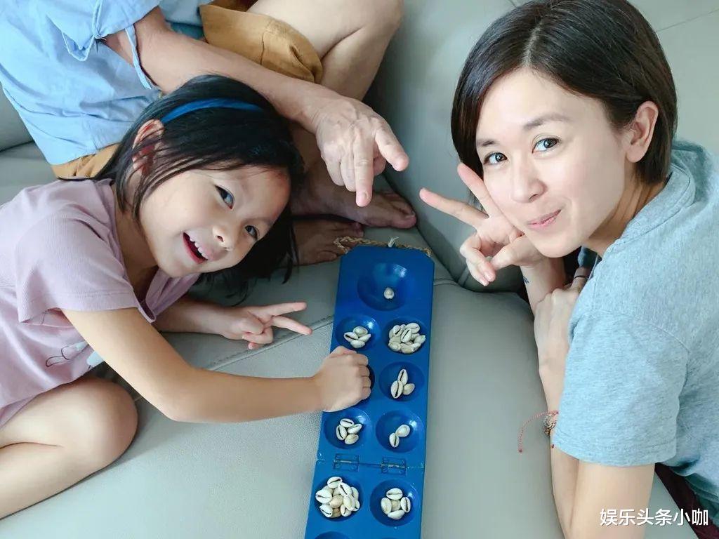 关晓彤|真离了？早就各玩各，都有了自己的新欢了？