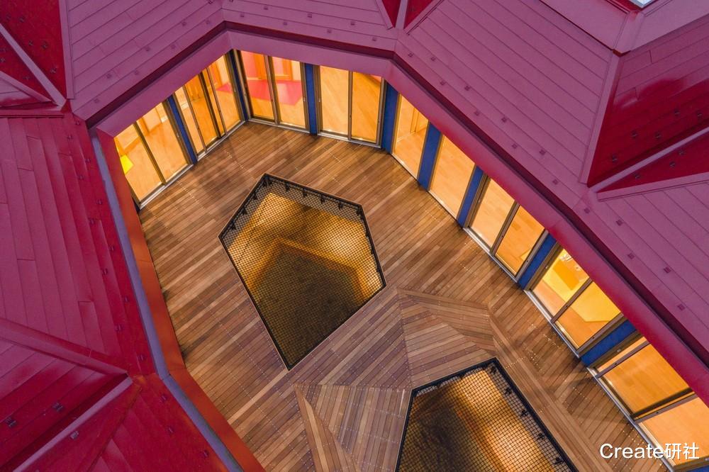 太空 走走爬爬，蹦蹦跳跳！/teamLab Architects