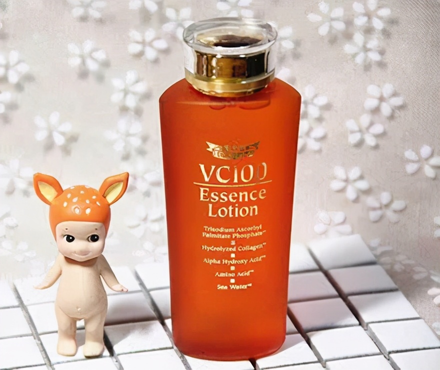 补水|哪些爽肤水好用?这些化妆水适合各种肤质,巨补水轻松养出陶瓷肌