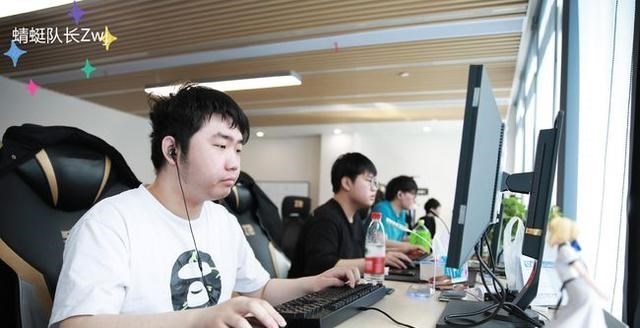 安一妈妈学育儿|Dota2:玄月聊刘畅和Zhou神互喷事件:刘畅其实也有不敢喷的人!