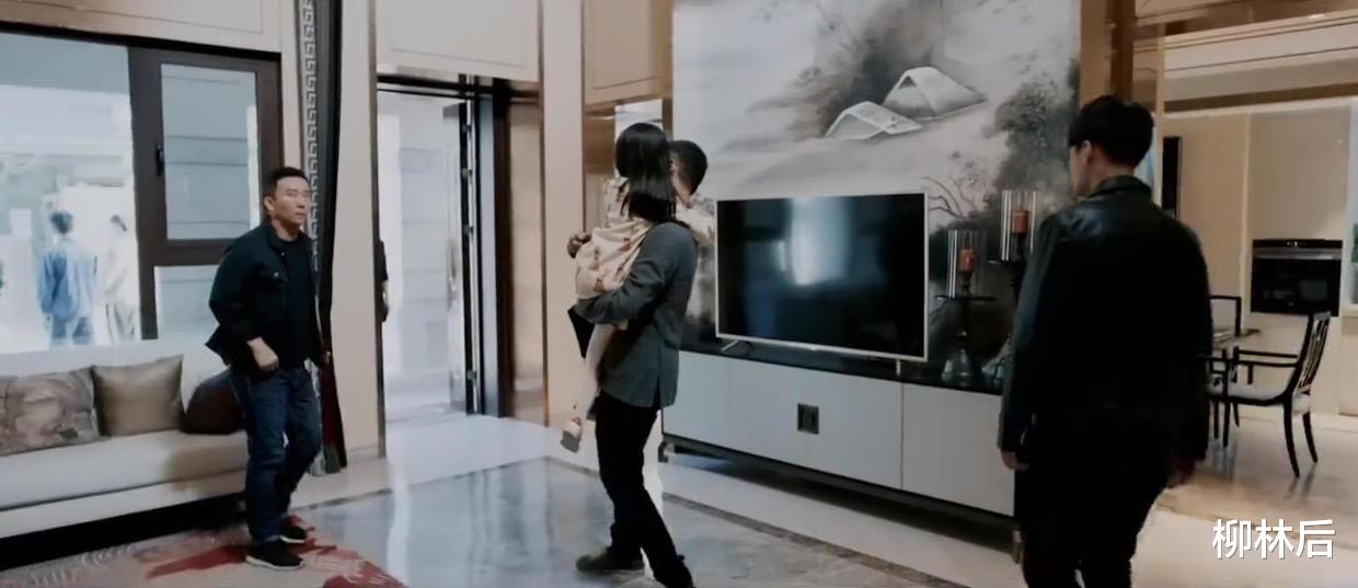 警察|四个字总结万茜的悬疑剧《第十二秒》：莫名其妙