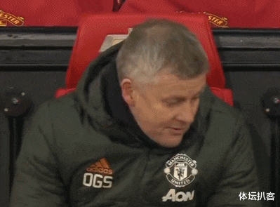 曼联|1-0！曼联补时争议逃点，第97分钟疯狂绝杀，索帅场边不庆祝