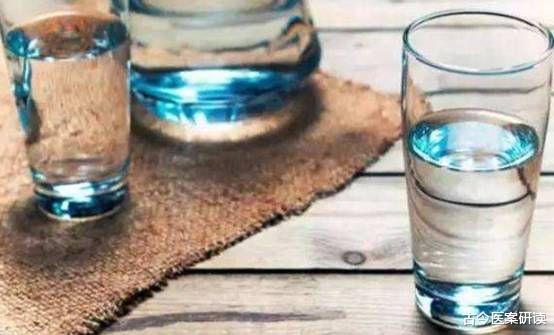 医生|62岁阿姨吃素食导致中风，医生：3种“假素食”，吃一口等于吃一大口肥肉