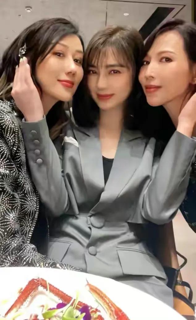 加菲猫说时尚 邹市明为老婆举办世纪生日趴！当众热吻撒狗粮，明星多到数不过来