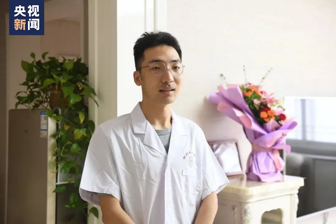 于逸飞,新婚快乐!