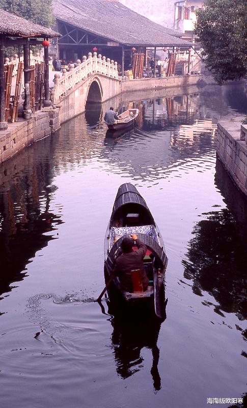 海南版欧阳寒 心态决定命运——读《摆渡人》有感
