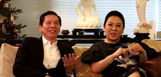 向华强|1996年，向华强在北京被白小航掌掴，关店回香港后白小航意外身亡