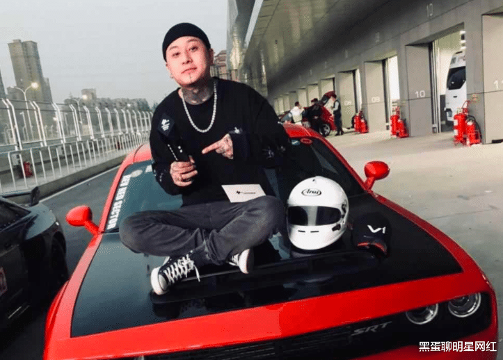 于和伟|老方丈与辛巴决裂，旗下徒弟纷纷开播叫嚣，账号改名“冤种”自嘲