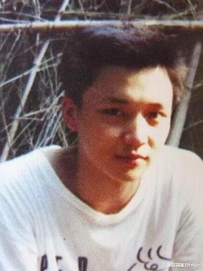 服装搭配师main|跑了20年龙套,40岁后演反派终成叔圈男神,大器晚成说的就是他