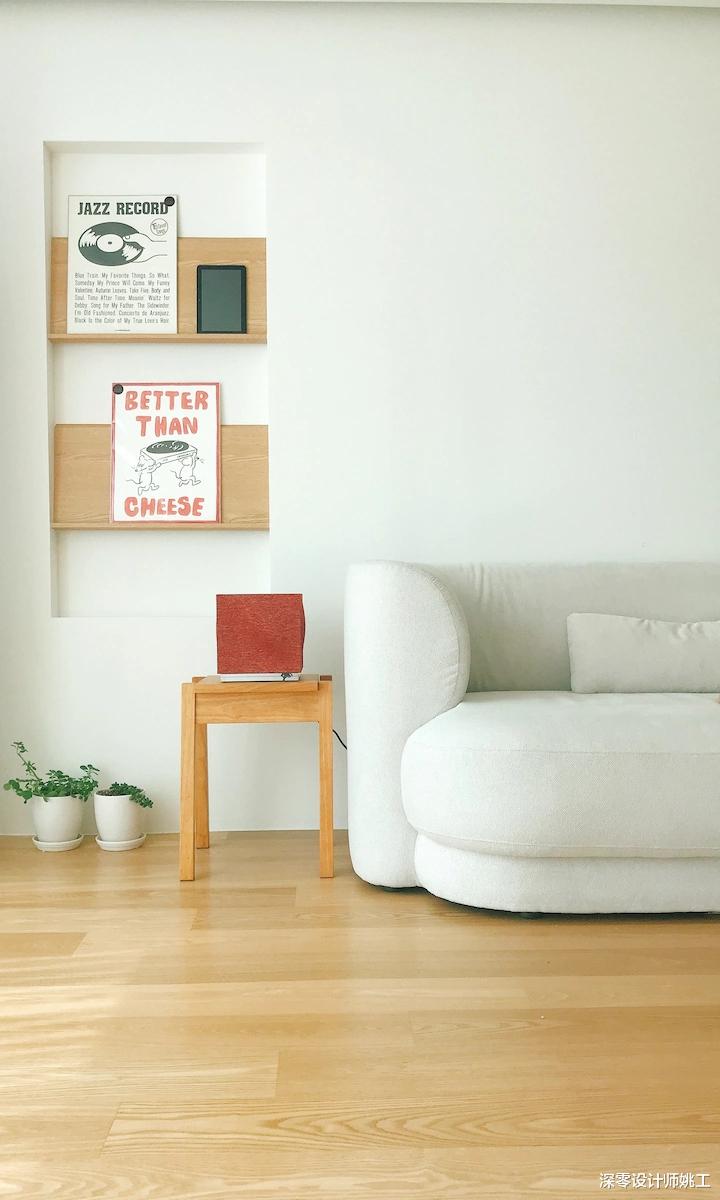 95㎡清爽舒适2居室，整屋天花板内嵌筒灯，360°全方位照明