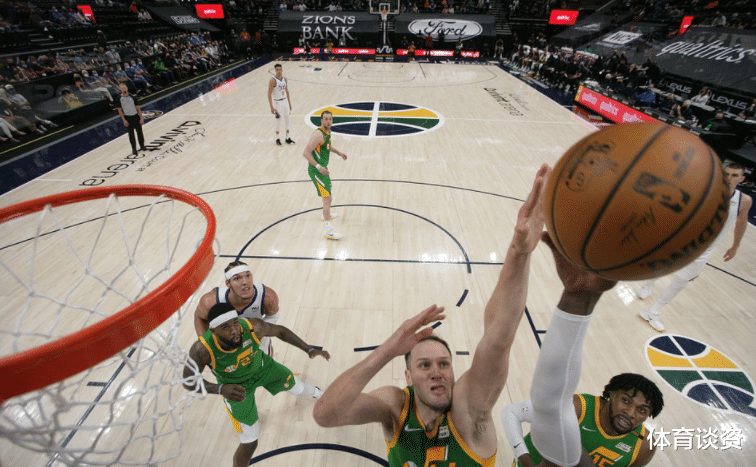 约基奇|48+8！32岁悍将创奇迹，三分11中8如库里附体，打爆约基奇坐稳联盟第一