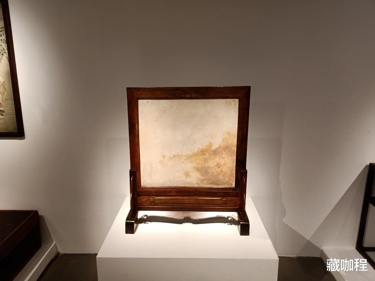 |嵌云石插屏多拼补，自古黄花梨就被珍惜