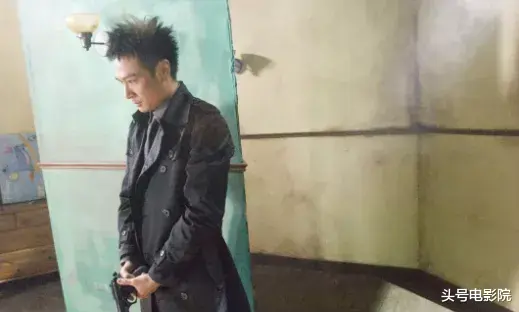 吴镇宇|吴镇宇60岁上《追光吧》：唱得烂，却迷倒一片！金晨7字点评精辟