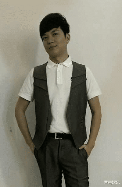 杨超越|盘点央视八位才华横溢的男主持，撒贝宁、康辉、朱广权等各有千秋