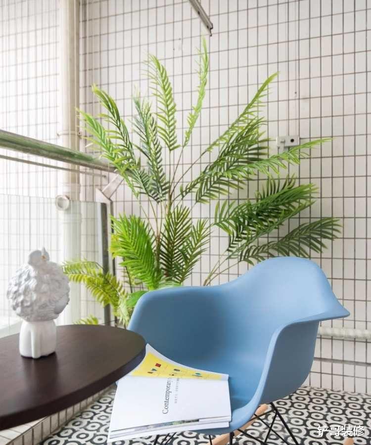 把大海的纯粹带进家里,打造现代四居室,享受绝佳美景