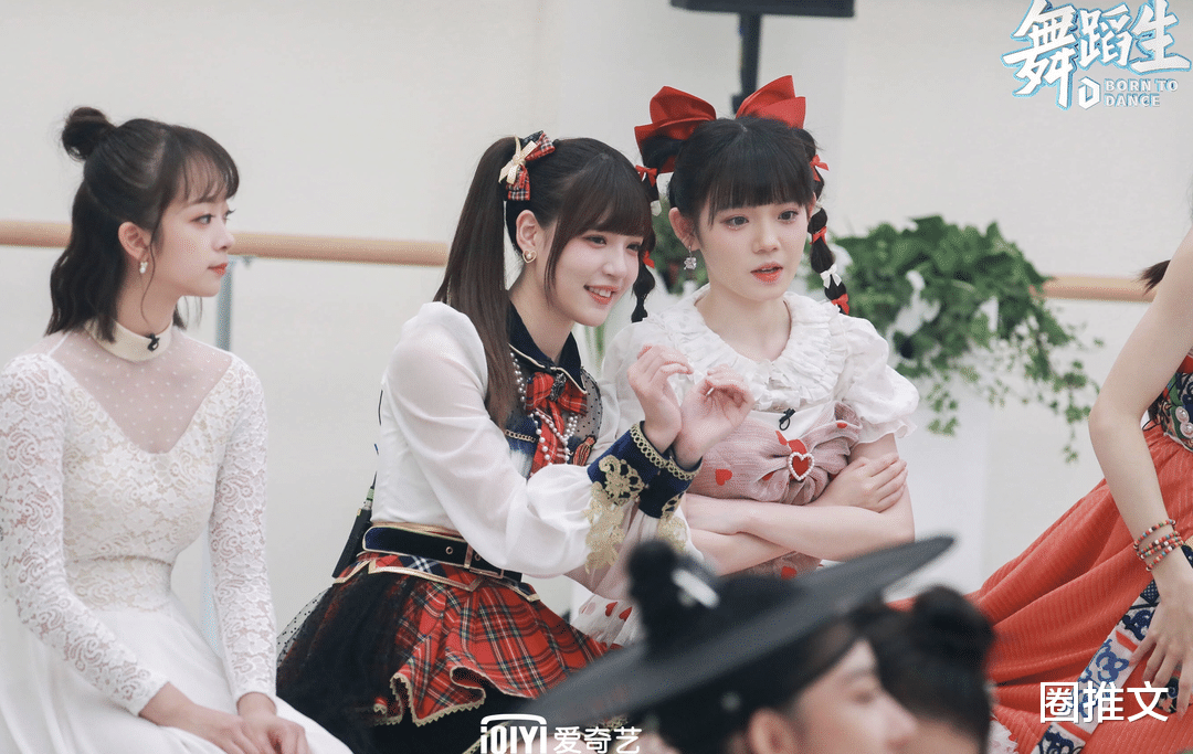 国民老公|国民老公前任豆得儿《舞蹈生》首秀，网友：像奥特曼变身