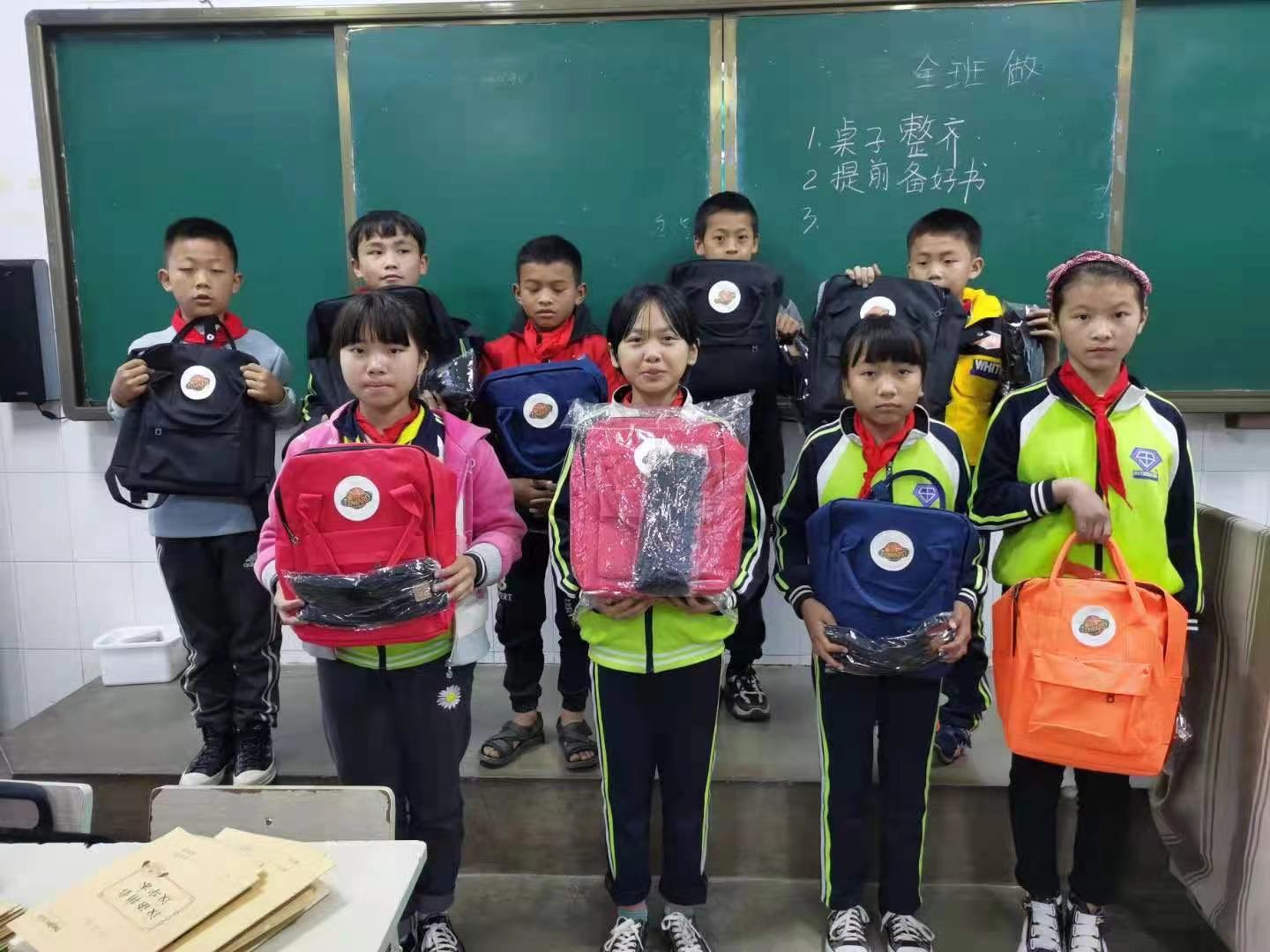 能量要闻 春暖益行——赖冠霖中文首站爱心助力水田乡教育振兴
