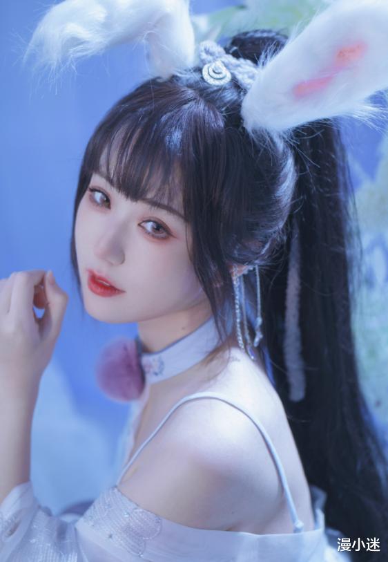 王者荣耀|《斗罗》联动大掌柜,同人图很美,真人COS效果更绝,又美又欲