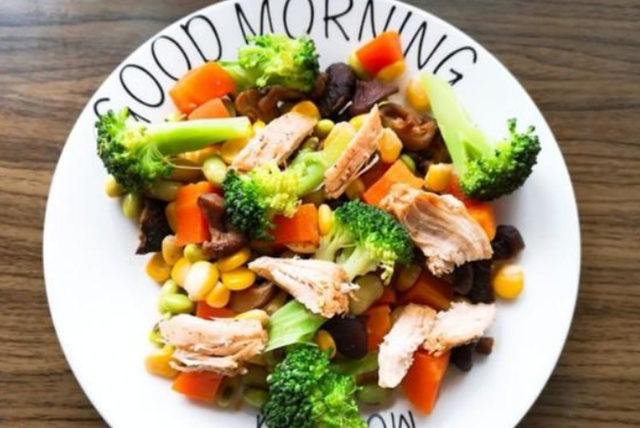 运动|400斤姑娘把床压塌，爸妈一脸嫌弃，如今瘦身归来，网友：不敢认