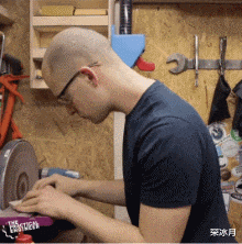 衬衫|竟然有美女会干这种职业,你们遇到这样的敌人会手下留情吗?哈哈哈哈