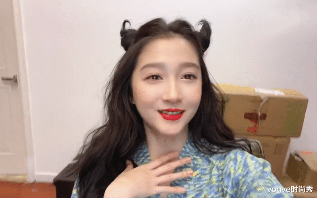 关晓彤|“关晓彤”公开自己造型过程，忘记用十级美颜滤镜，颜值太真实