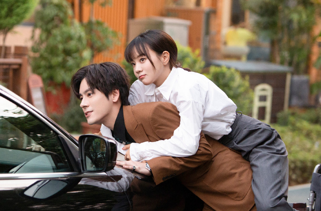 魏哲鸣|女星艾特魏哲鸣: 我演技不错吧，男方深情回复: 我准备假戏真做