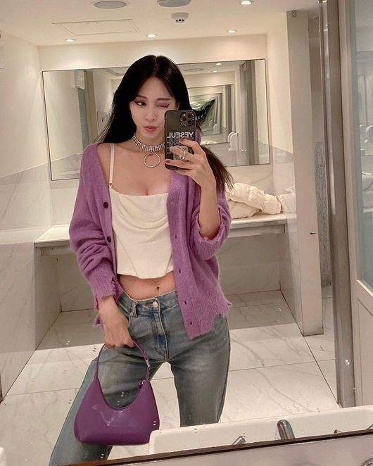 沈腾|在眨眼的韩艺瑟，又要迷上她了，令人眩晕的性感身材