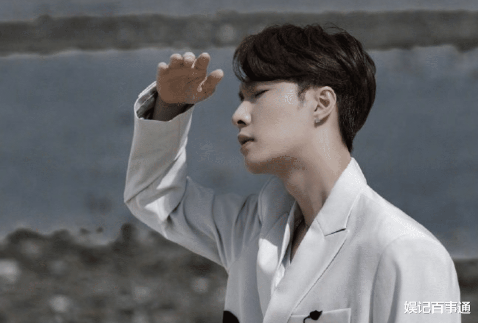 张艺兴|张艺兴新音乐专辑《东》，让人为之震撼，尽显音乐的魅力