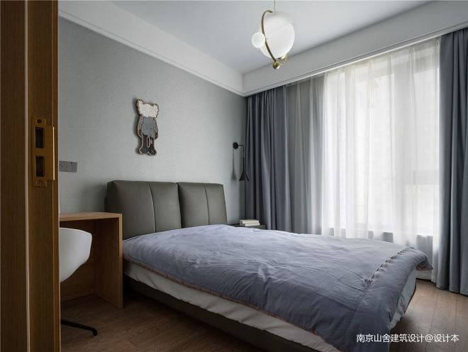 |明净、含蓄、敛藏的灰色家