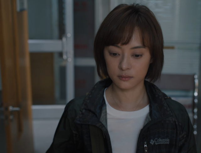 孙俪|收视率破2！力压《扫黑风暴》勇夺第一，孙俪不愧是“收视锦鲤”