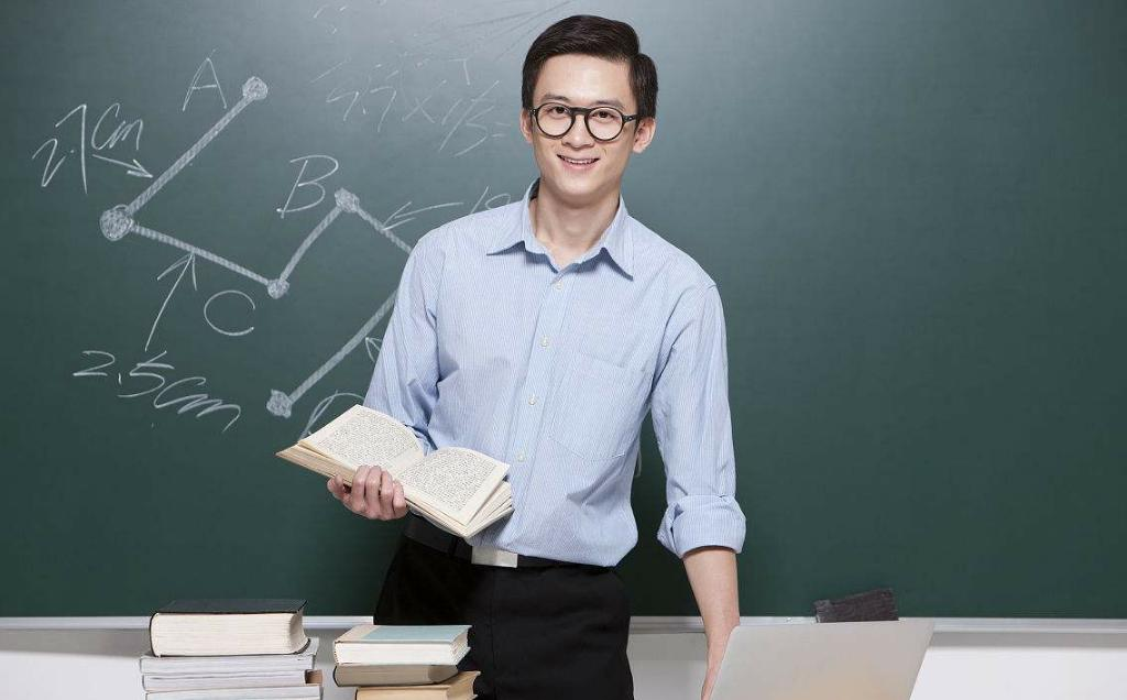 瘦脸|吃一口相当于8斤枇杷，呼吸科医生：经常抽烟的人敞开吃，肺毒慢慢排出