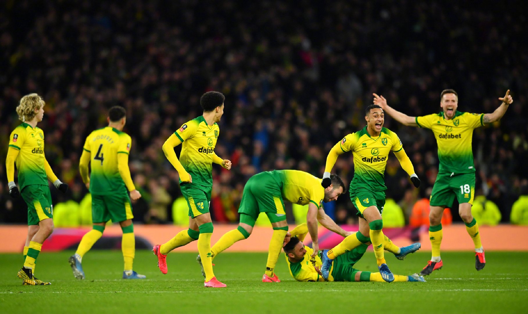 諾維奇|今日足球：布倫特福德v伯明翰 諾維奇v哈德斯 皇馬v利物浦