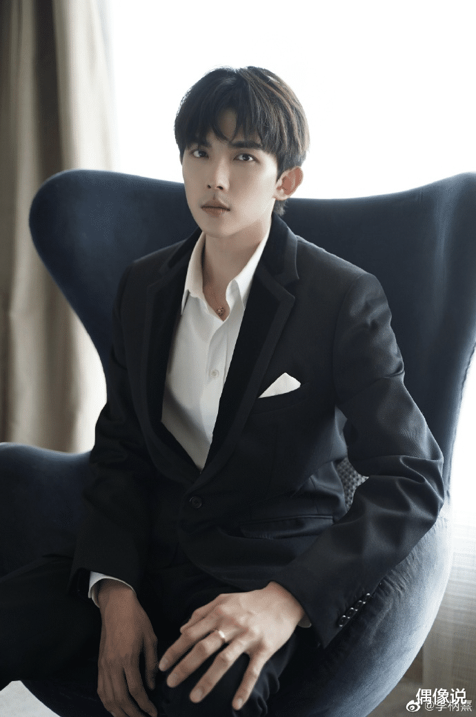 张雨绮|张雨绮男友李柄熹新剧开机，古装扮相英姿飒爽，张雨绮没看错人