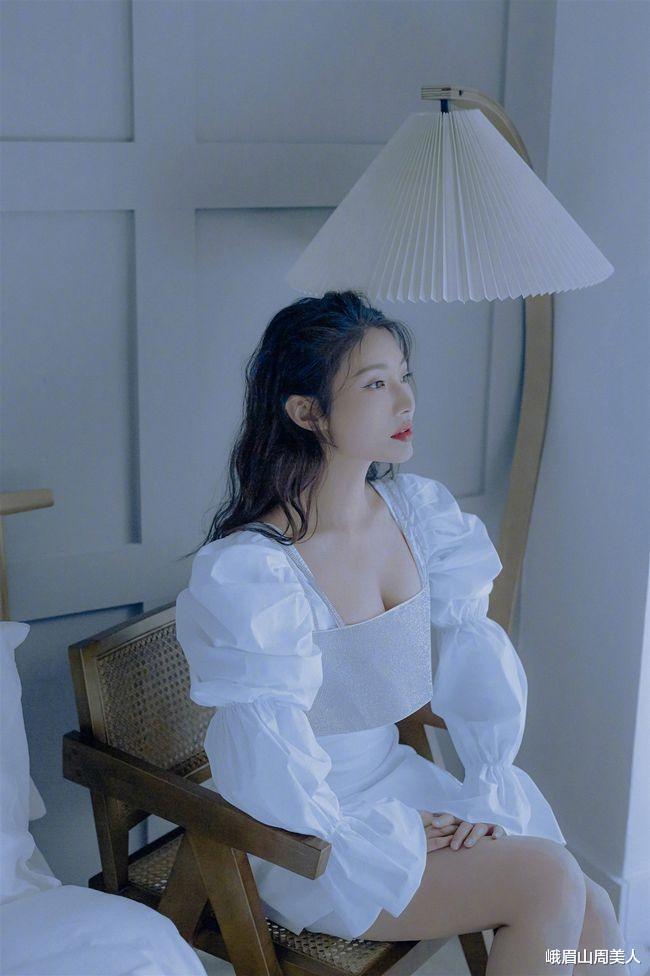 峨眉山周美人|?徐冬冬这身材谁不酸，晒健身照大方秀身材线条，“蜜桃臀”太吸睛