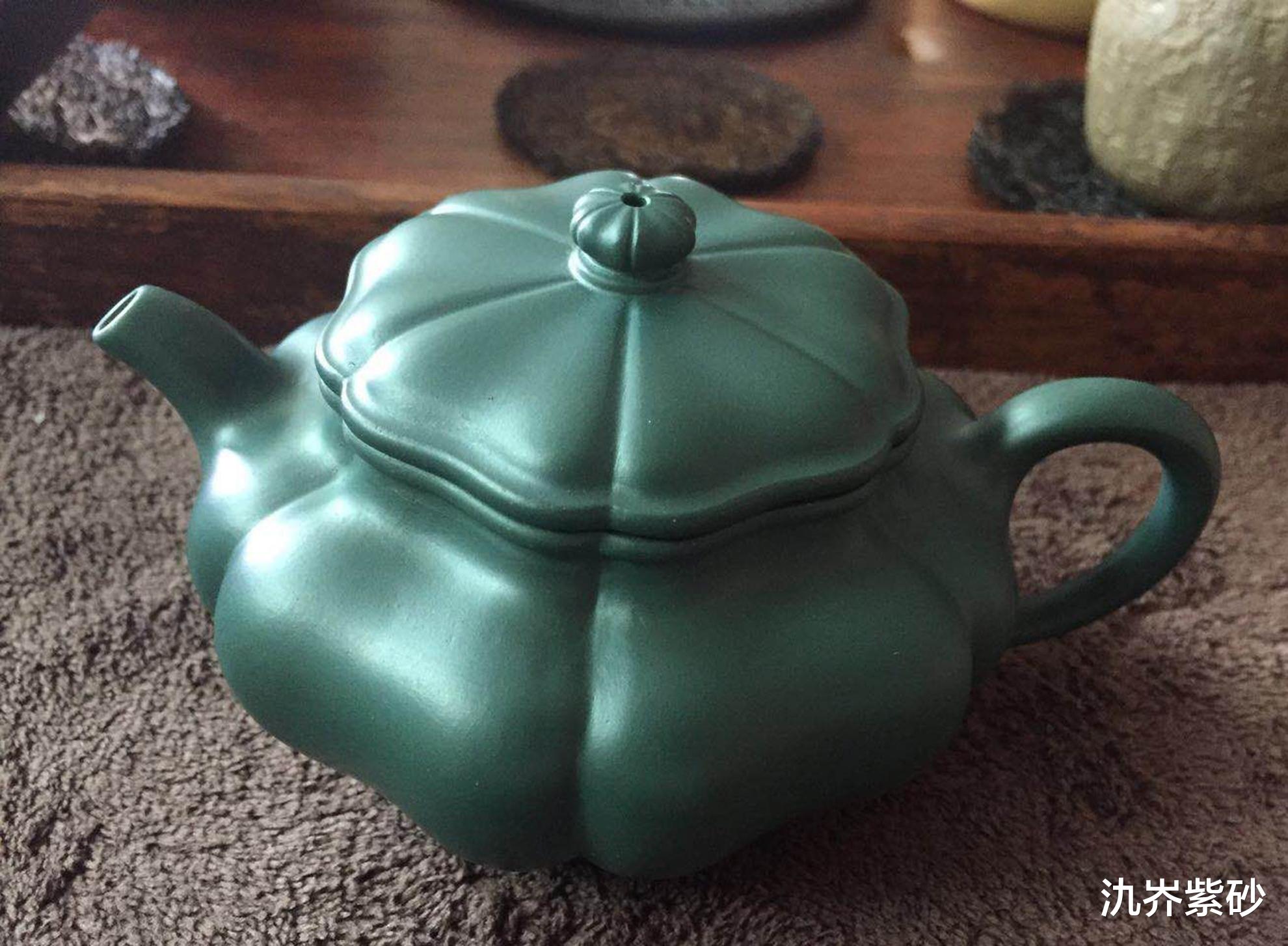 |看似简单，实则复杂：如何通过颜色去判断紫砂壶泥料的好坏？