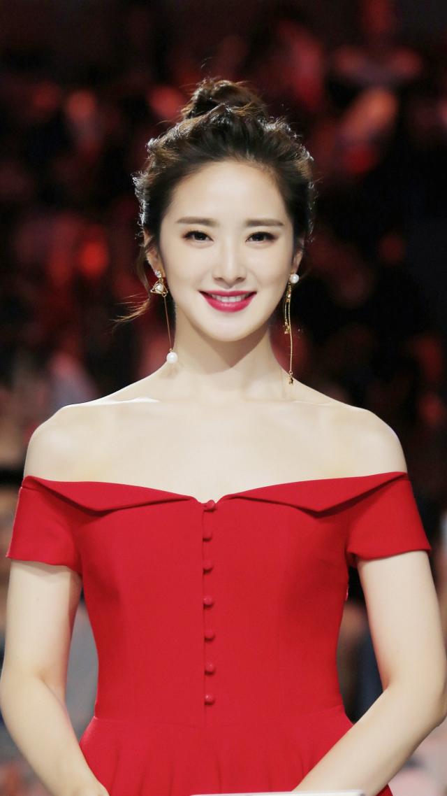 王晶|8对撞名的异性明星，谁不红谁尴尬，有人互帮互助，有人悄然改名