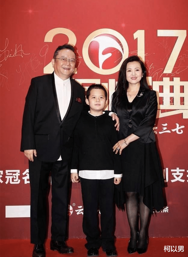 柯以男|王刚非常生气，女儿王婷婷不顾劝告，在英国留学交了一个英国男友